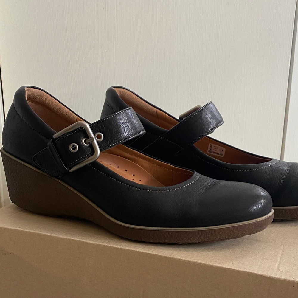 Ecco Black Wedge Mary Jane Shoes Size 9.5